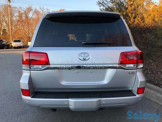 Toyota Land Cruiser 2017 model, фотография 5