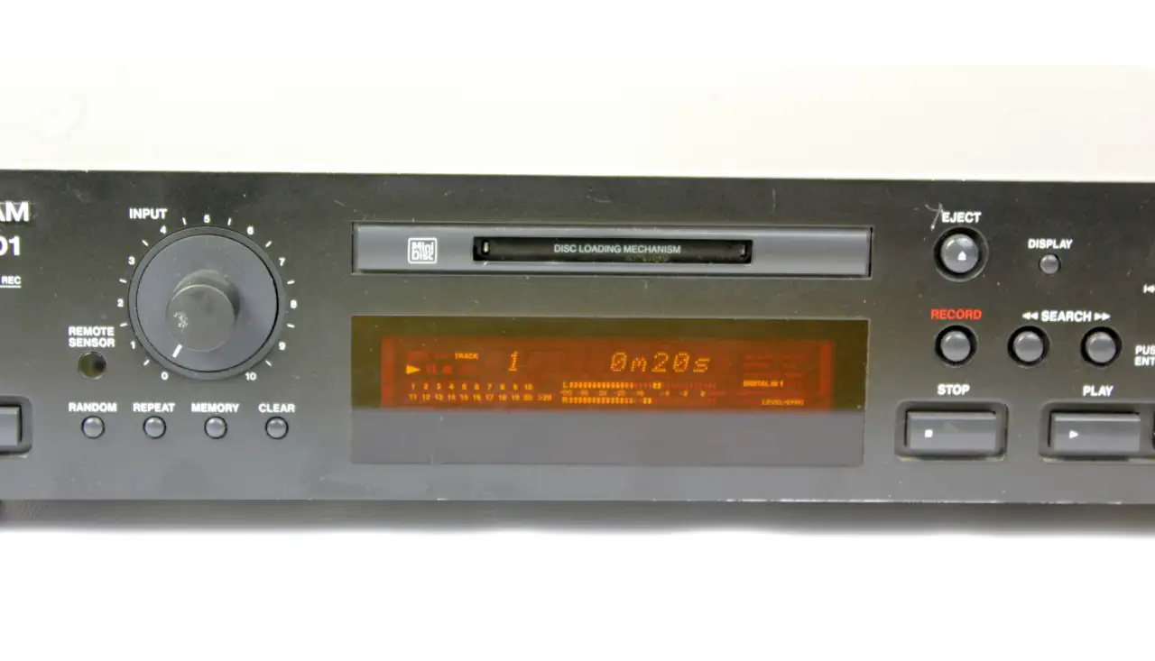 Минидисковая дека Tascam MD-301, фотография 3