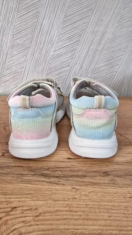 Продам сандалии на девочку, фотография 2