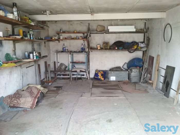 Продажа гаража, По улице Янгеля напротив магазина.