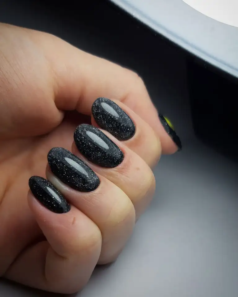 Маникюр, плетение волос, прически, фотография 13