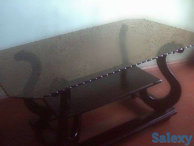 Журнальный столик из каленого стекла, фотография 3