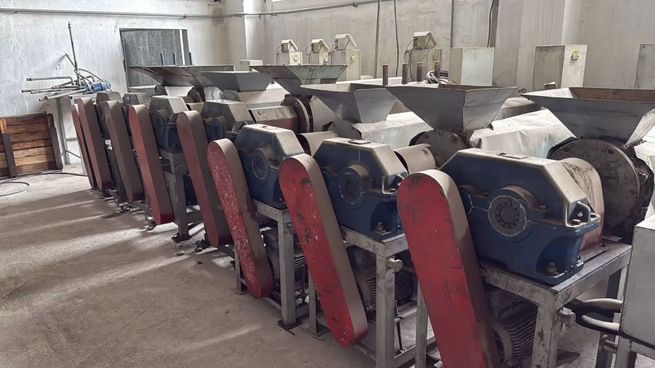 Продам станки для пройзводстава пластиковых люков, фотография 9