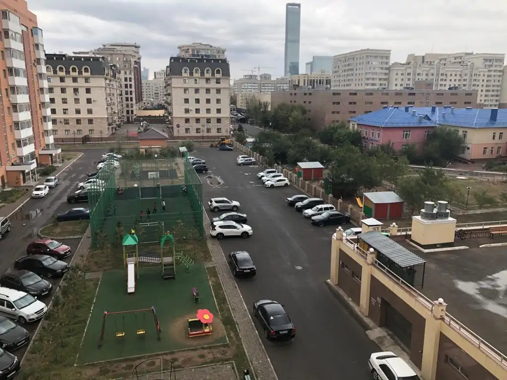 Продам 2-комн. квартиру, Сауран 20, фотография 9