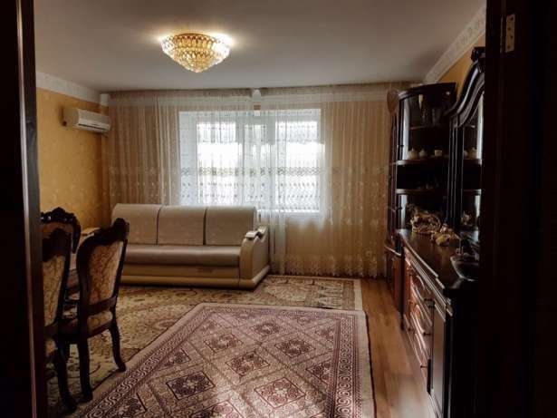 Продам квартиру (3 комнаты), Район Болашак, фотография 2