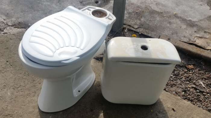 Продам бу унитаз в хорошем состоянии, фотография 2