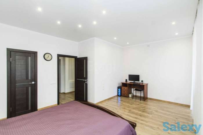 Шикарная квартира 95 кв. Россия г. Омск центр города, фотография 5