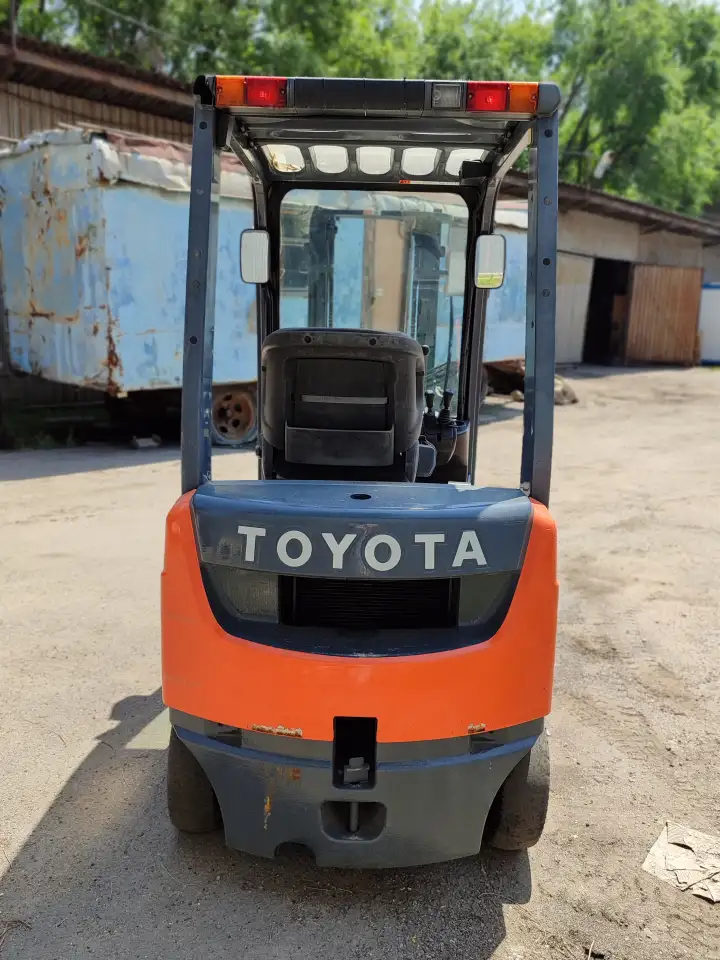 Вилочный погрузчик Toyota 8FG15 из Японии, фотография 10