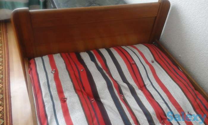 Продам кровать деревянная в хорошем, фотография 2