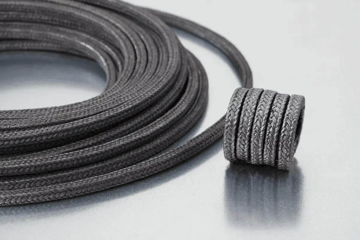 Сальниковая набивка: асбестовая; пропитанная суспензией фторопласта; сухая..., фотография 1