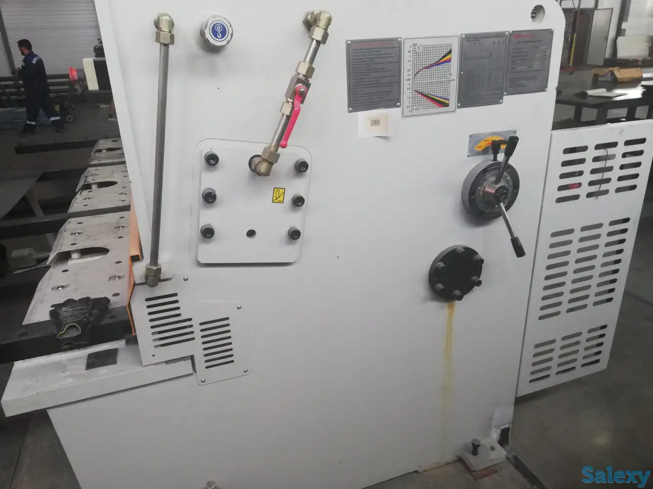 Продам новый Режущий станок с ЧПУ(Гильотина), модель QC12K-6х, фотография 2