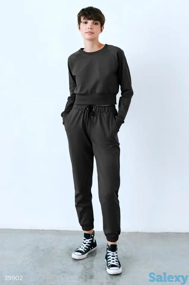 Черный костюм со свитшотом, фотография 1