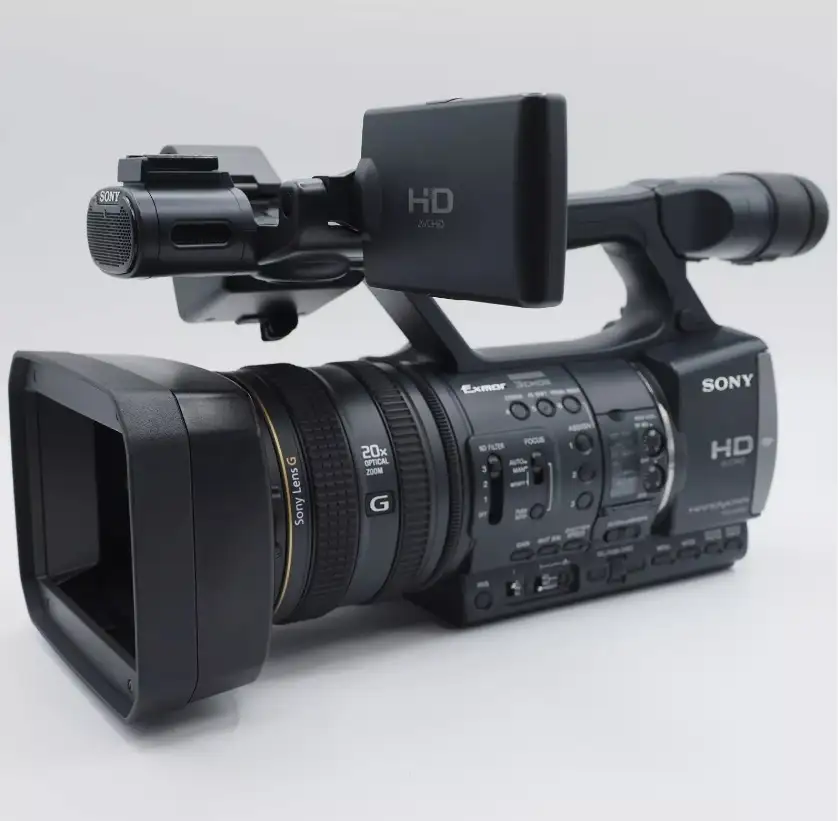 Цифровая видеокамера SONY HDR-AX2000, фотография 3