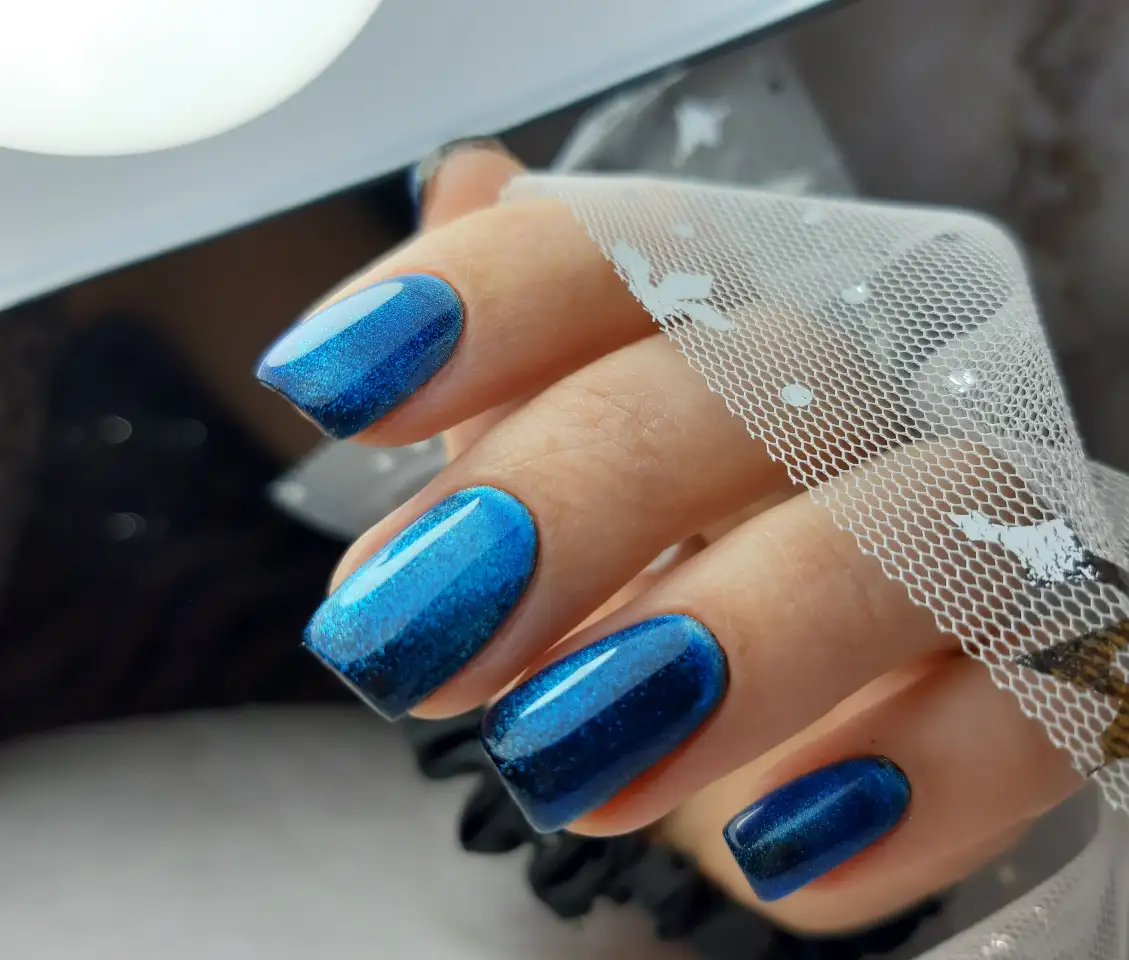 Маникюр, плетение волос, прически, фотография 3