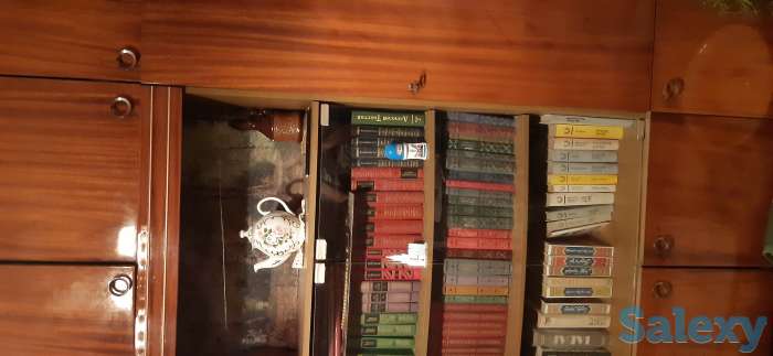 Шкаф  для посуды, фотография 1