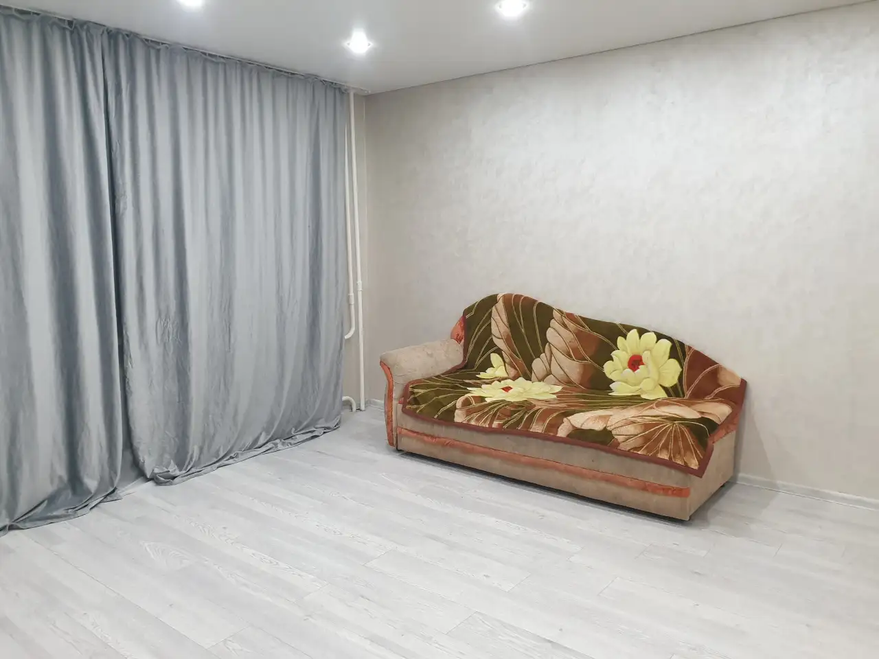 Сдам посуточно квартиру, Валиханова 159, фотография 1