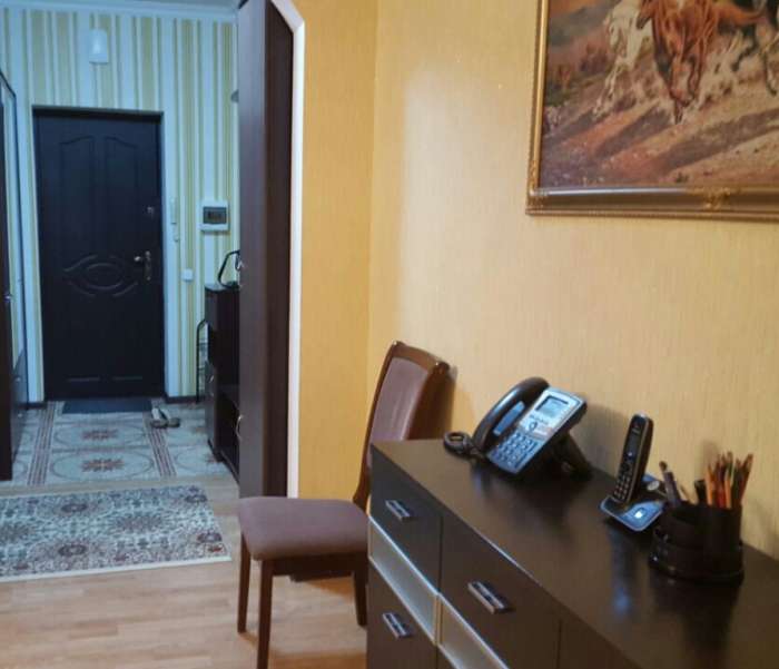 Посуточно сдам 3-х ком.квартиру , Момышулы 14, фотография 2