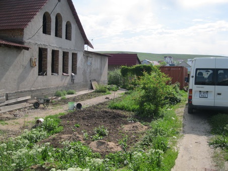 дом времянка гараж, п.боролдай ул.тынышбая 37а, фотография 3