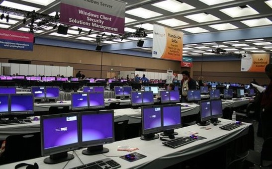   Требуется: диспетчер-администратор, фотография 1