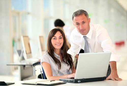 Требуется старший менеджер, фотография 1