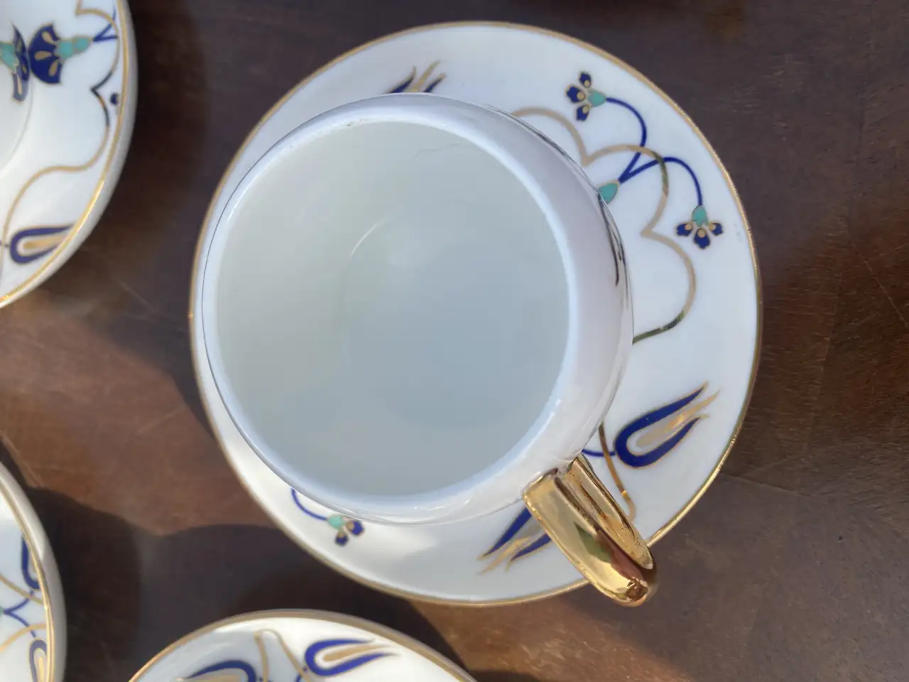 Изысканный порционный фарфоровый сервиз, фотография 3