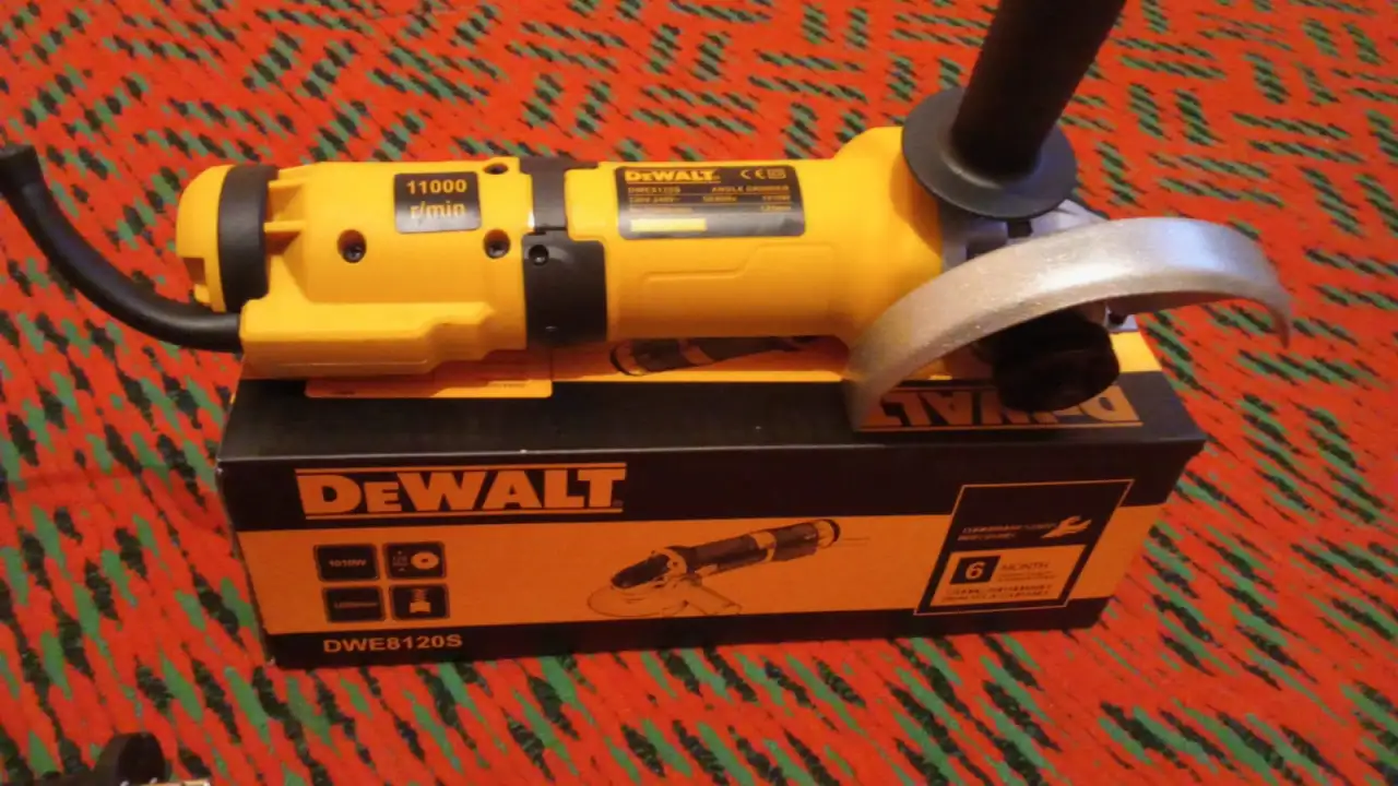 Угловая шлифмашина DWE8120S, фотография 1