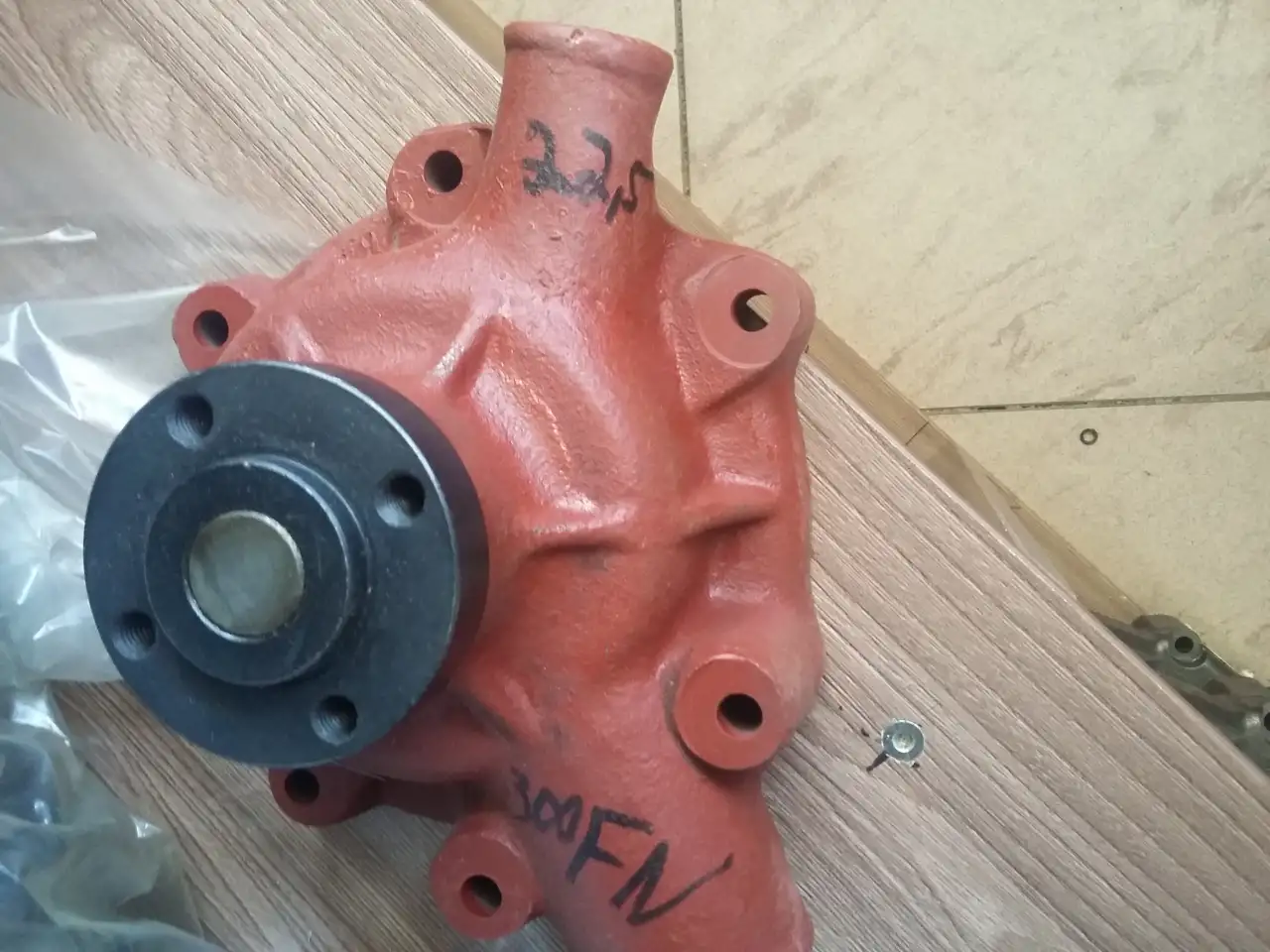 Помпа насос водяной на китайскую спец технику, фотография 5