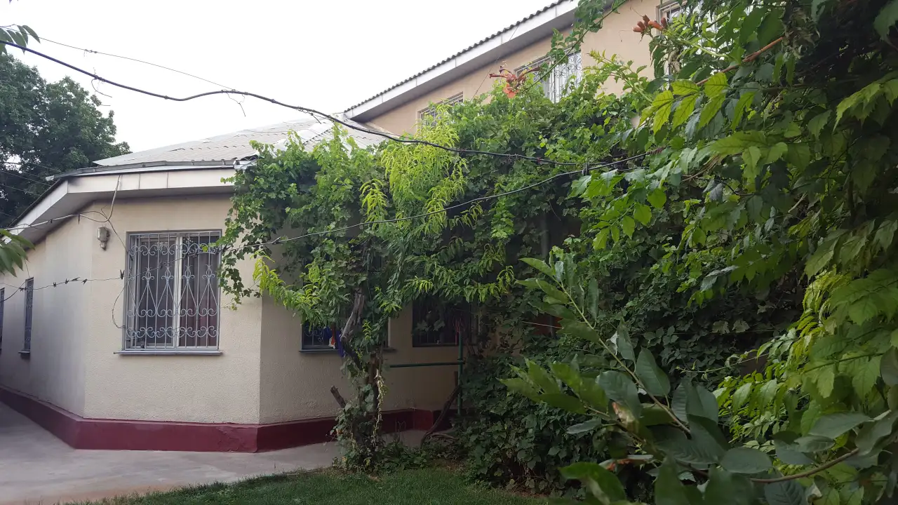 Продается основательный дом в центре города, фотография 1