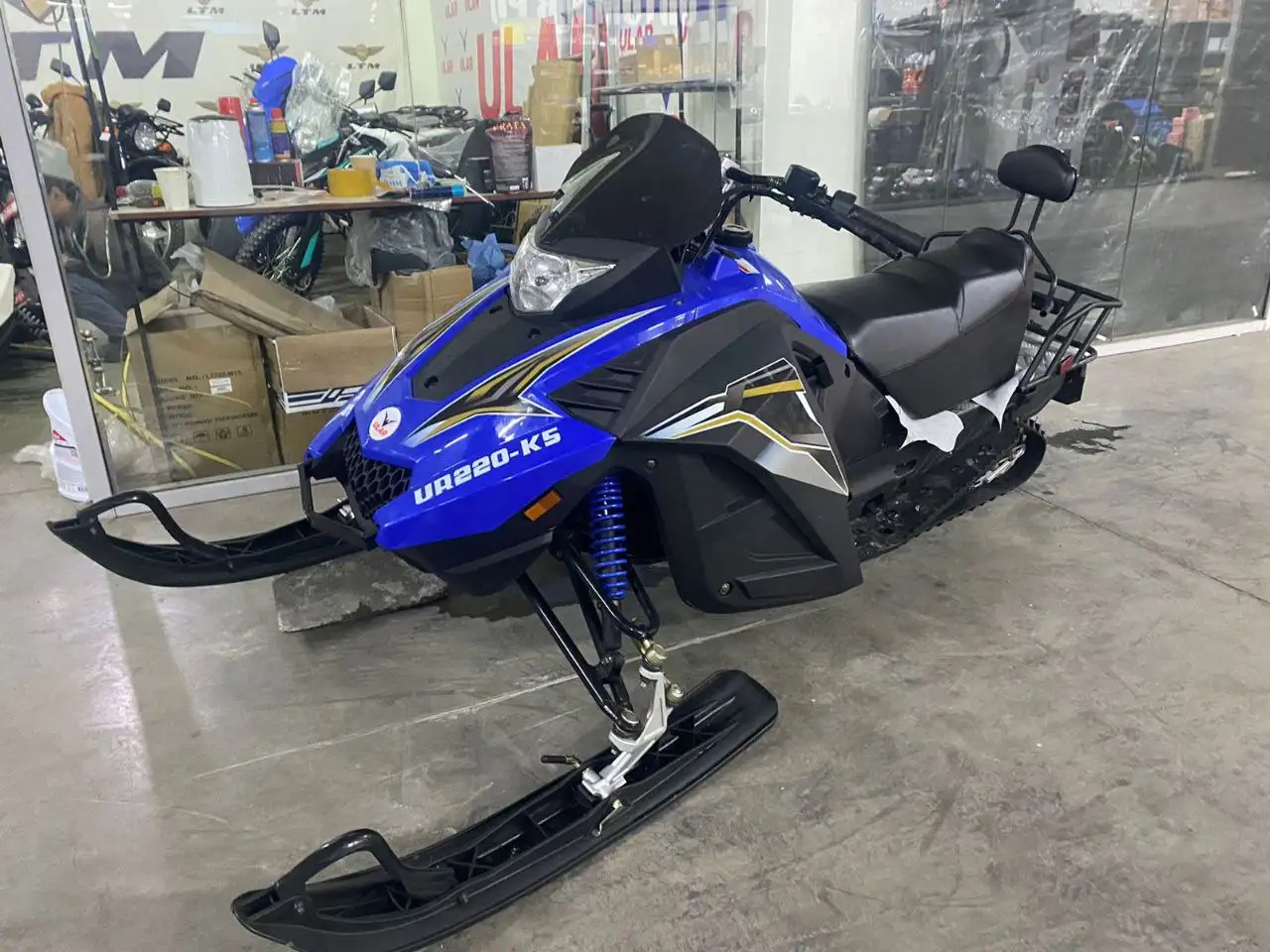 Снегоход 200сс, фотография 5