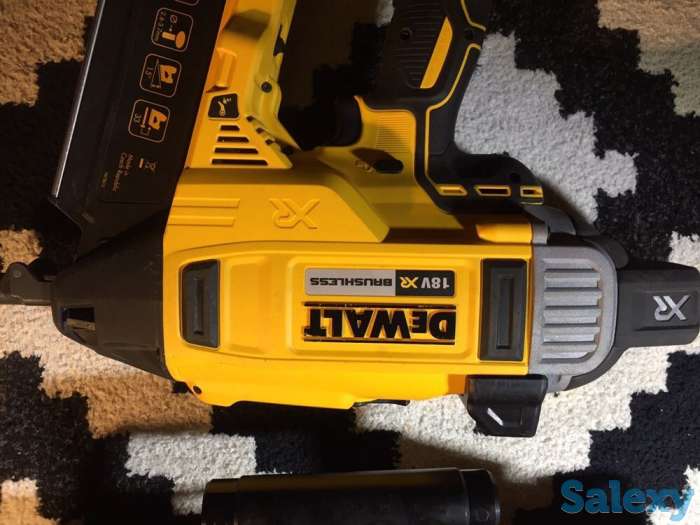 Гвоздезабиватель пистолет аккумуляторный DeWalt DCN890P2, фотография 4