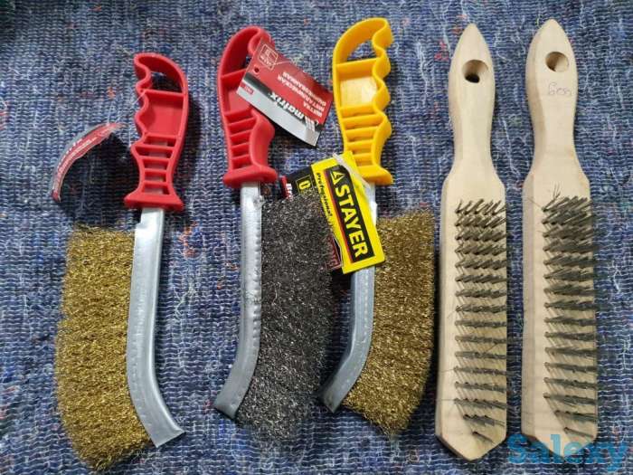 Щетка металлическая оцинкованная, дерев и пластиковая ручка MATRIX, фотография 1