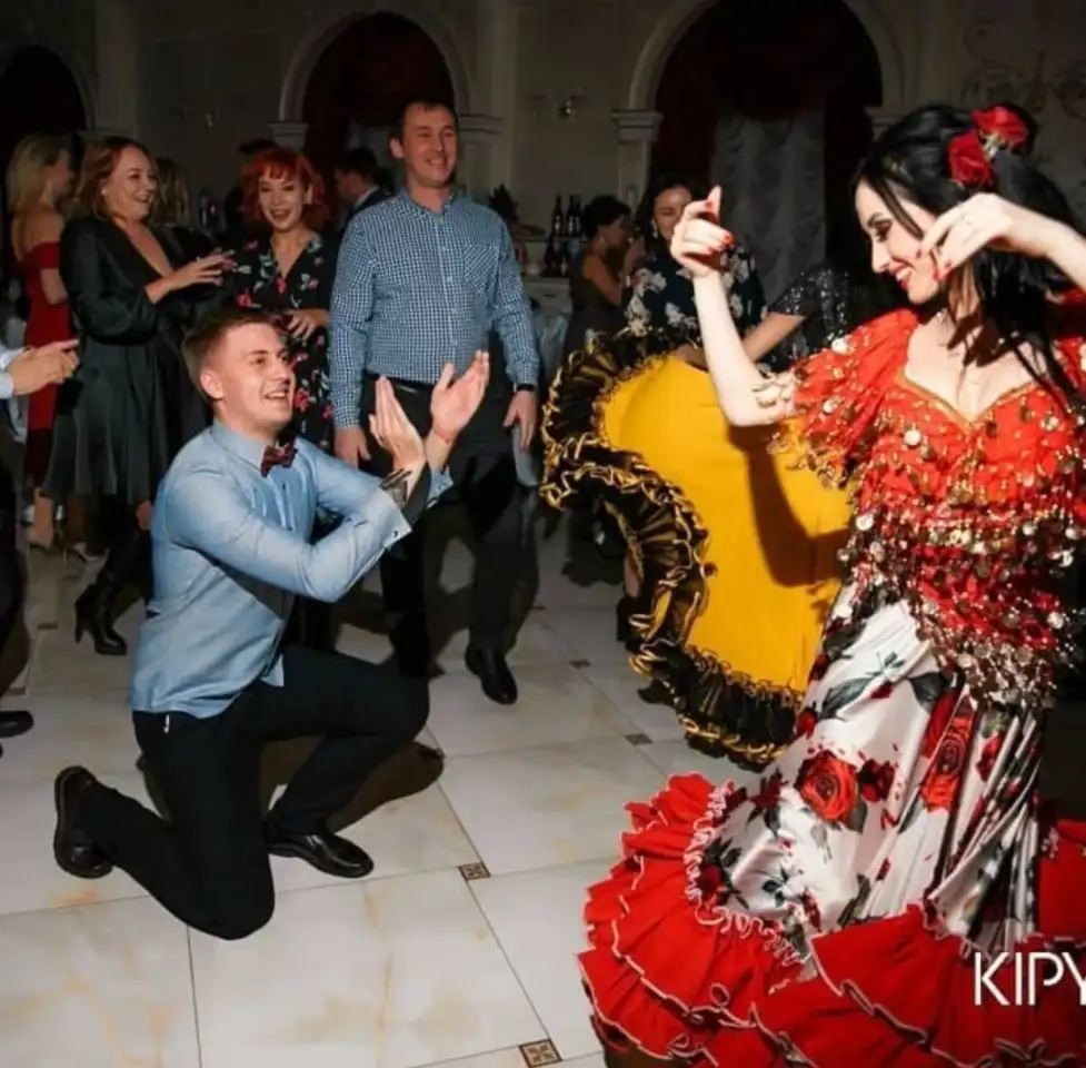 Цыганский ансамбль  Очи чёрные, фотография 2