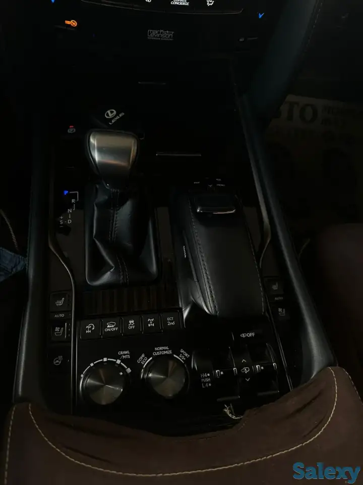 LEXUS 570.  2018 год, фотография 17