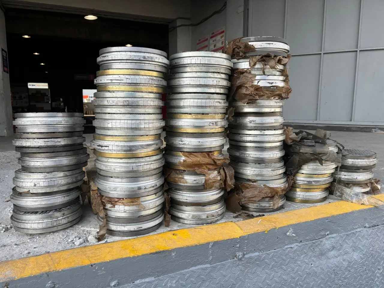 Куплю поршневые компрессоры и запчасти 2ВМ4 305ВП 4ВМ10, фотография 2