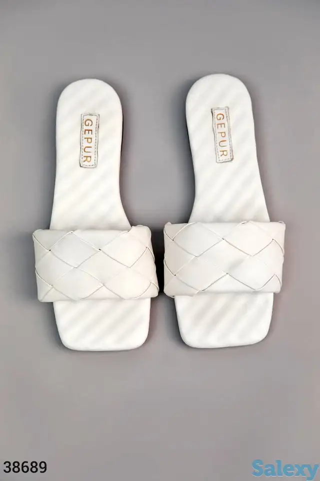 Шлепанцы белые на плоской подошве, фотография 1