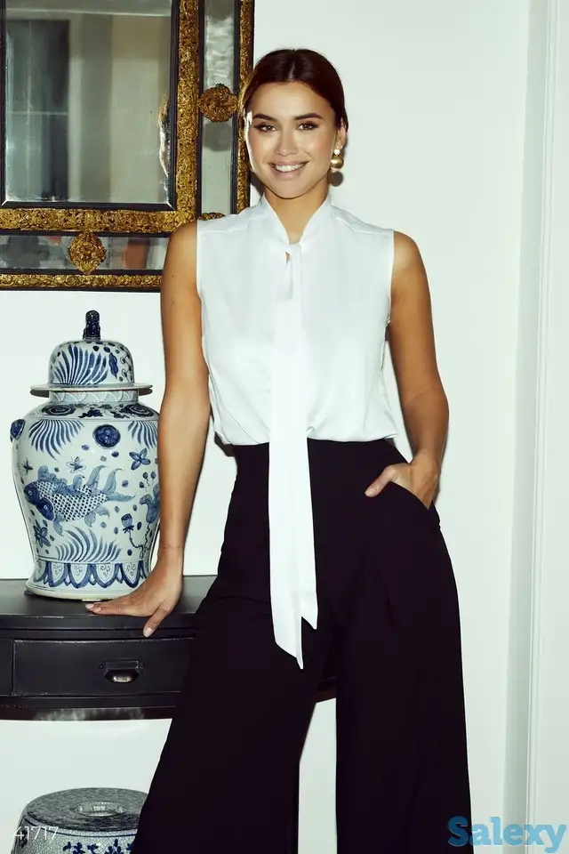 Белая атласная блуза с завязками, фотография 1