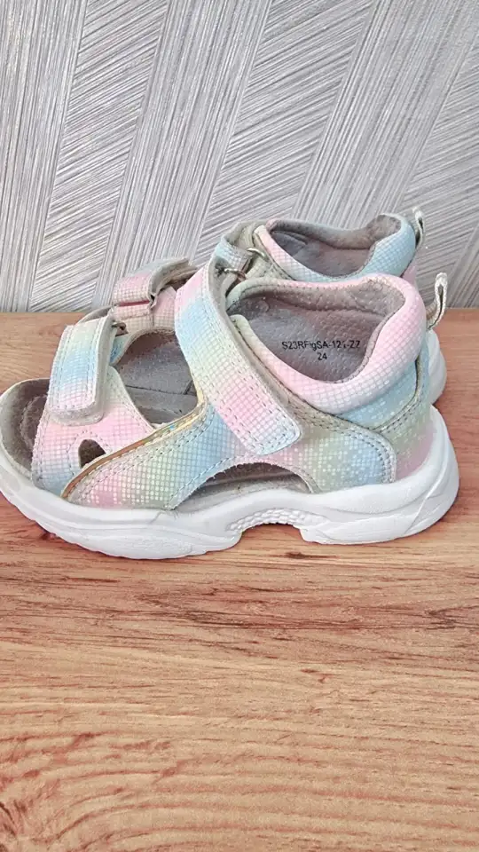 Продам сандалии на девочку, фотография 1