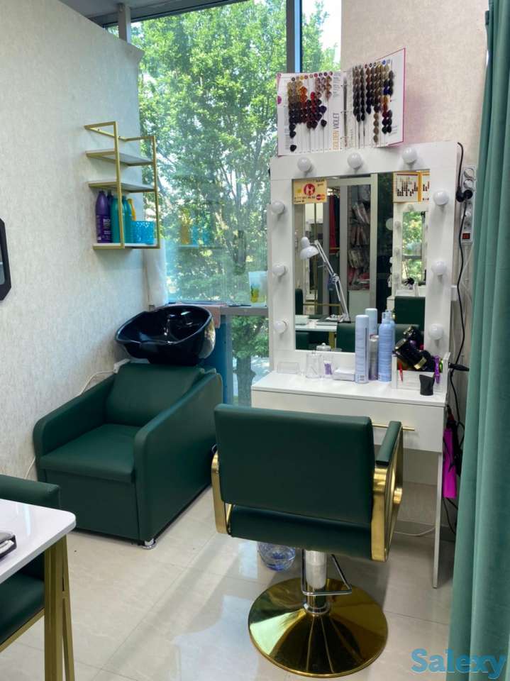 Продам действующий Бизнес салон красоты оборудование вместе с расходными материалами аренда 150 000, фотография 1