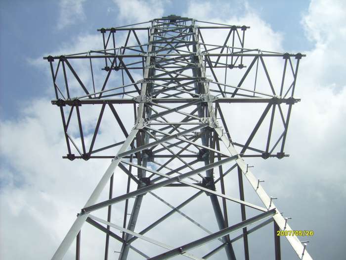 Опоры ЛЭП металлические, фотография 3