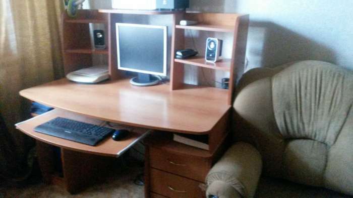 Компьюторный стол, фотография 3