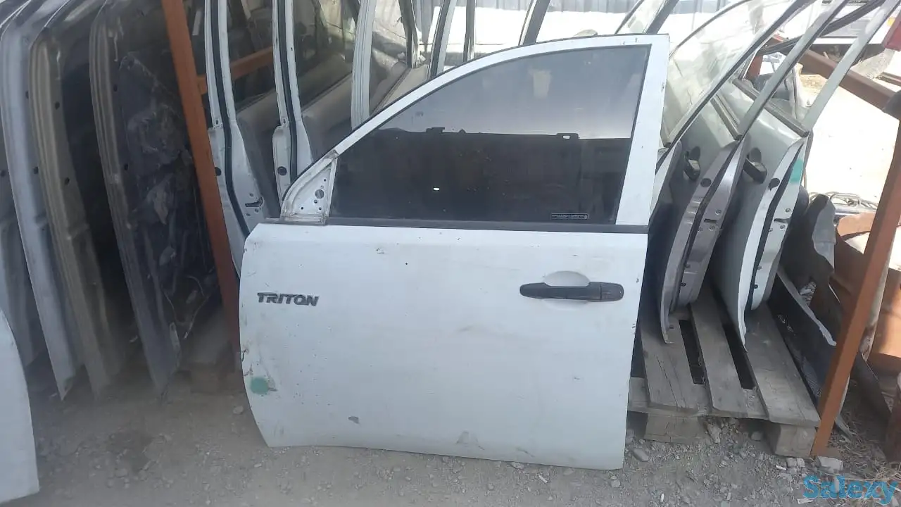 Mitsubishi  L200  двери боковые, фотография 2