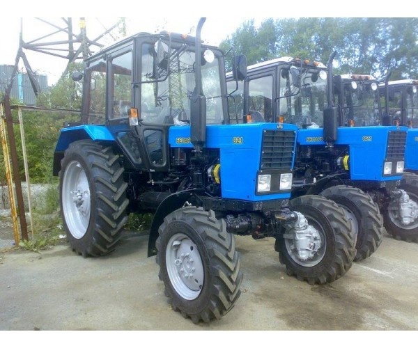 Требуются трактористы,камазисты,комбайнеры в КХ