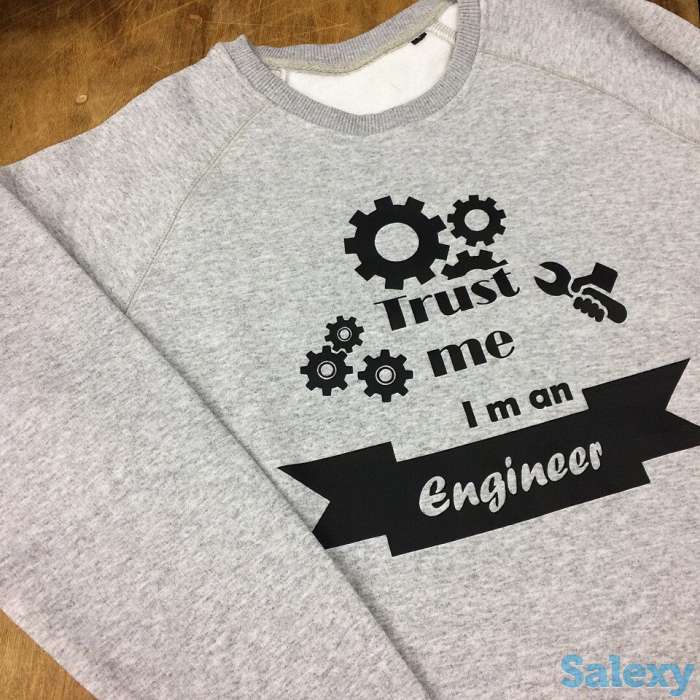 Толстовка с логотипом, фотография 1