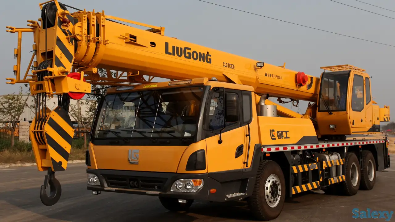 требуется водитель на автокран и автовышку. бывают командировки., фотография 2