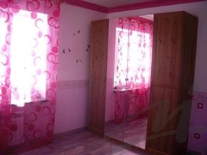 Молодой человек с дипломом юриста, фотография 3