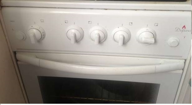 Срочно продам электрическую плиту марки 