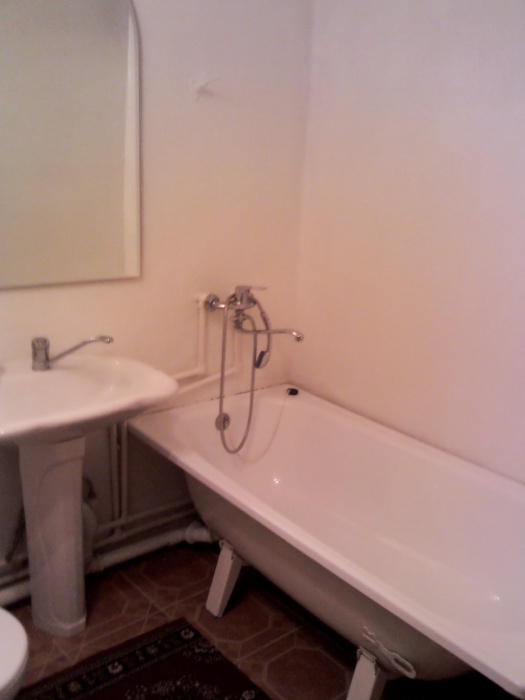 Сдаю посуточно уютные 2-х комнатные квартиры в Караганде район КарГУ, фотография 12