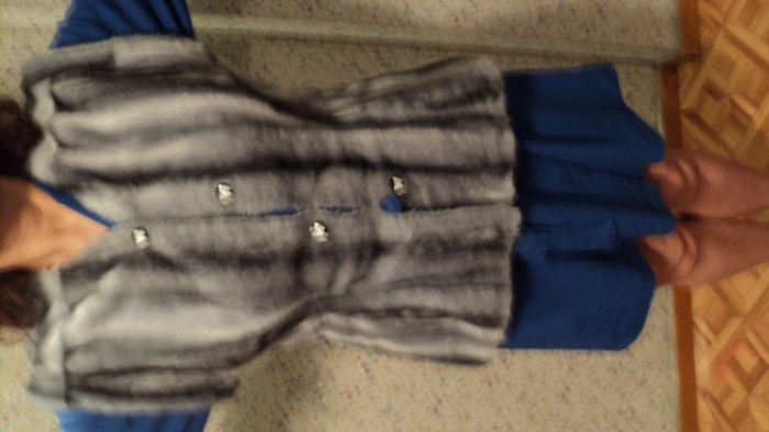 продам жакет меховой лиса-20000тг,искусственный мех-10000тг, фотография 3