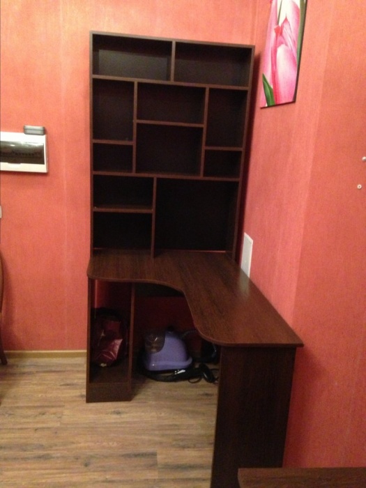 Продам удобный стол для учебы и компьютера!!!, фотография 3