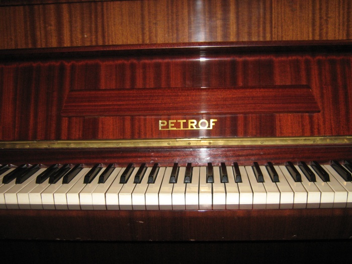 продаю пианино PETROF, фотография 1